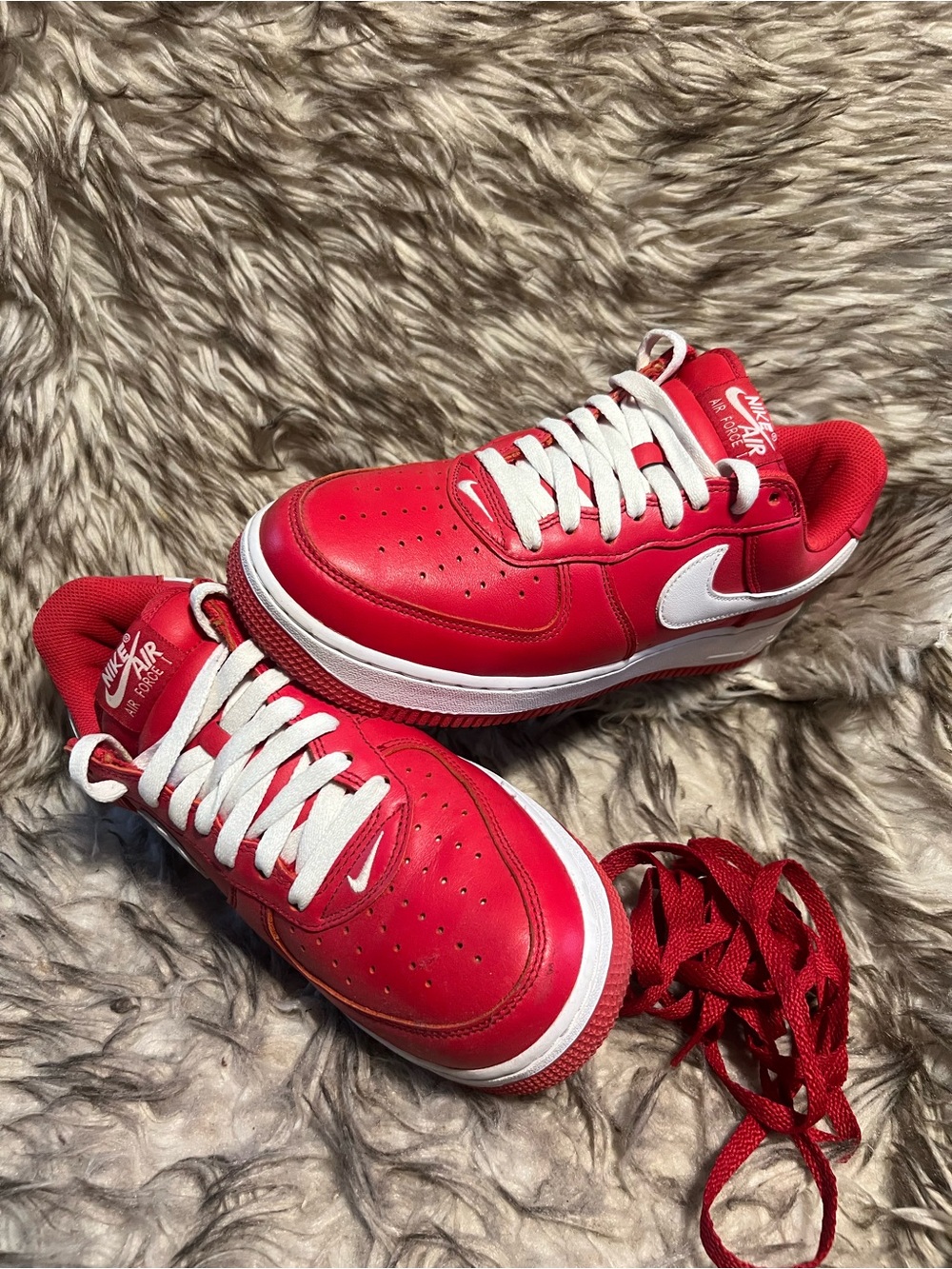 Men's Red Nike Air AIR FORCE I Low-Top Leather Athletic Sneakers size 9